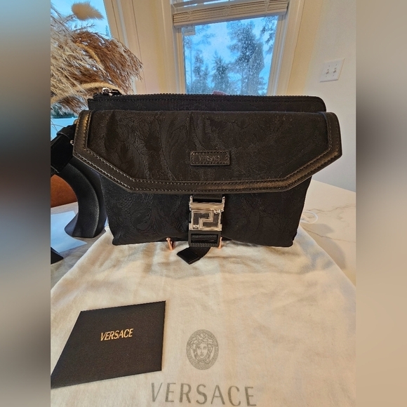 Versace barocco nylon zip pouch - Picture 5 of 10